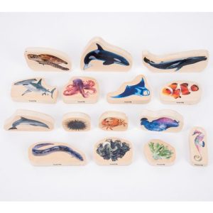 Tr?figurer havet 15/fp